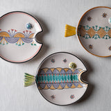 Fish Plate Round (M) Bushes Blooming
