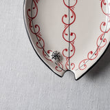 Fish Plate Long (M)  - Red  Ivy stretching