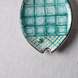 Fish Plate Long (S) - A day at the beach