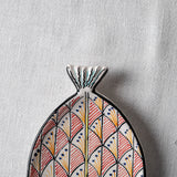 Fish Plate Long (S) Mr. Scale in black and white