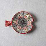 Fish Plate Round (S) Mrs. Black Star