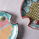 Fish Plate Round (M) Red Lips Swimming