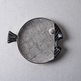 Fish Plate Round (L) Mr. Elegant Squares