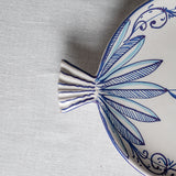 Fish Plate Round (L) Blue Ivy