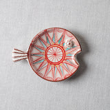 Fish Plate Round (S) Red Star