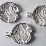 Fish Plate Round (S) Mrs. Hiding in the Waves